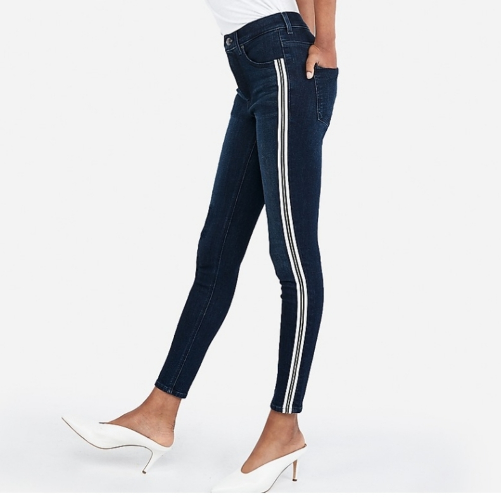 Express high rise dark wash ankle jeans with gold and white stripe, 4 regular